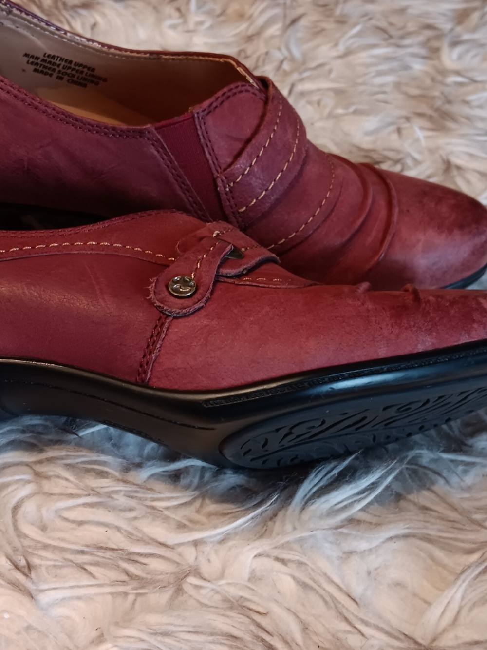 Earth Women's Burgundy Leather Heeled Loafers - Picture 3 of 8
